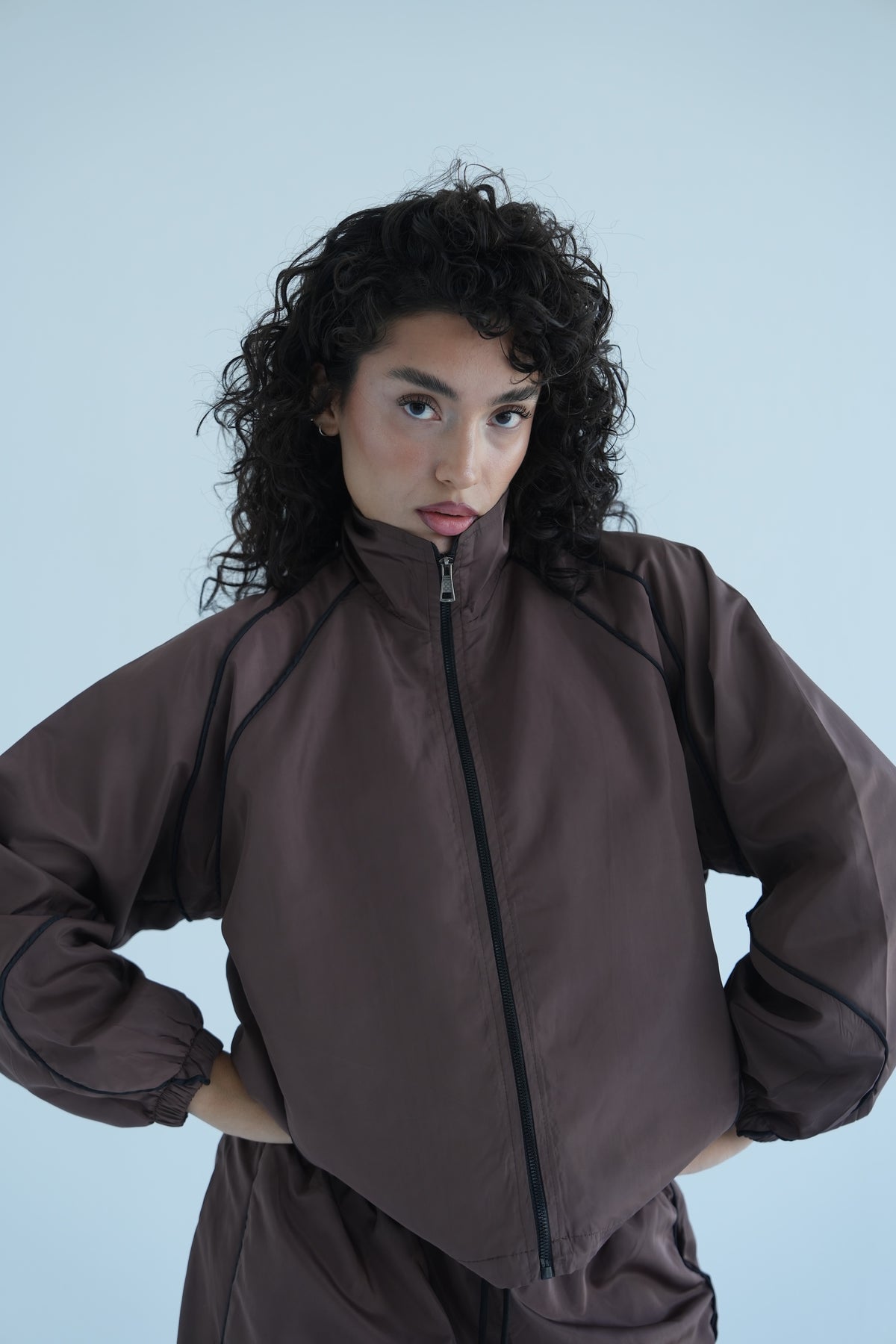 UNIFORM 01 UMBRA
