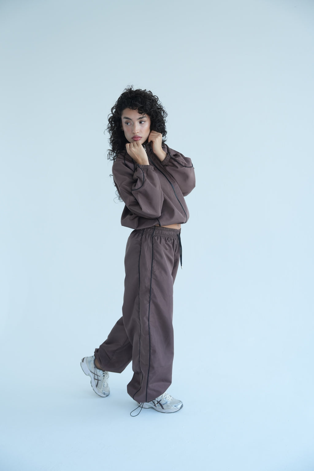 UNIFORM 01 UMBRA